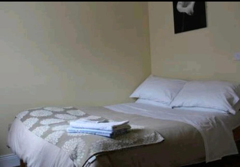 John Street Guest House Κίλκενι Εξωτερικό φωτογραφία