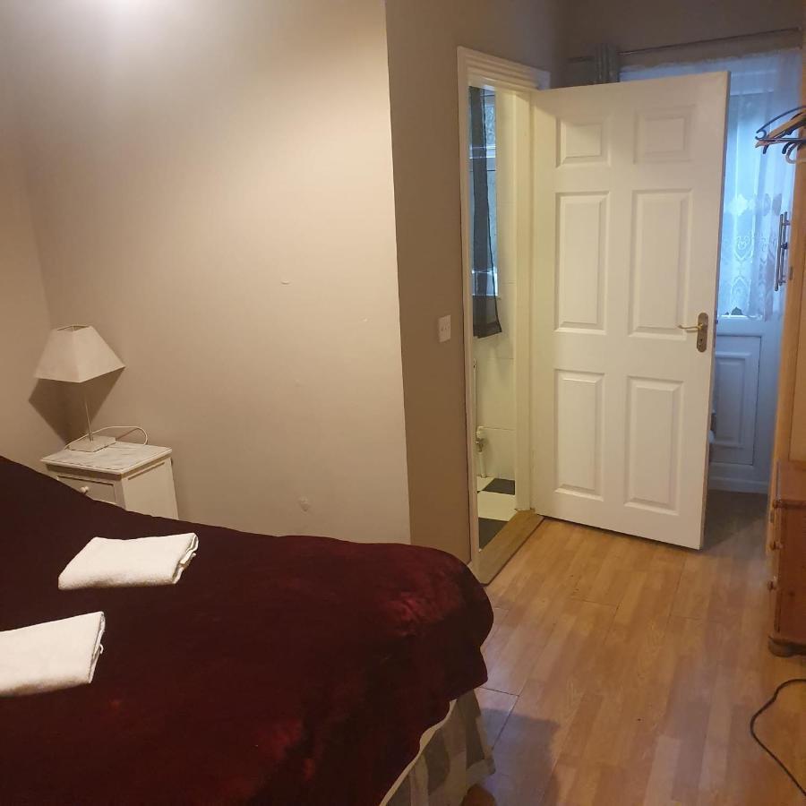 John Street Guest House Κίλκενι Εξωτερικό φωτογραφία
