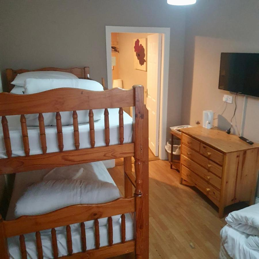 John Street Guest House Κίλκενι Εξωτερικό φωτογραφία